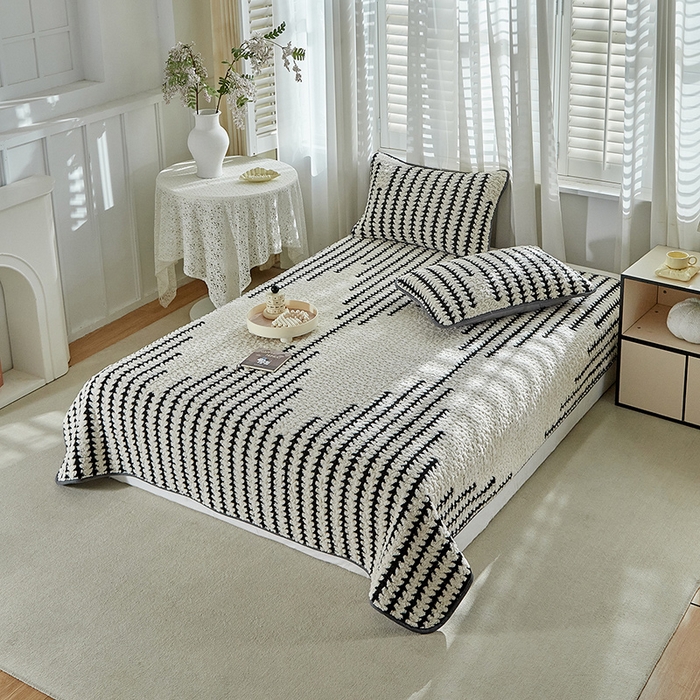 91家纺网 家纺一手货源 找家纺 温宁家纺 2025新款步步高床盖三件套 床盖-步步高米白