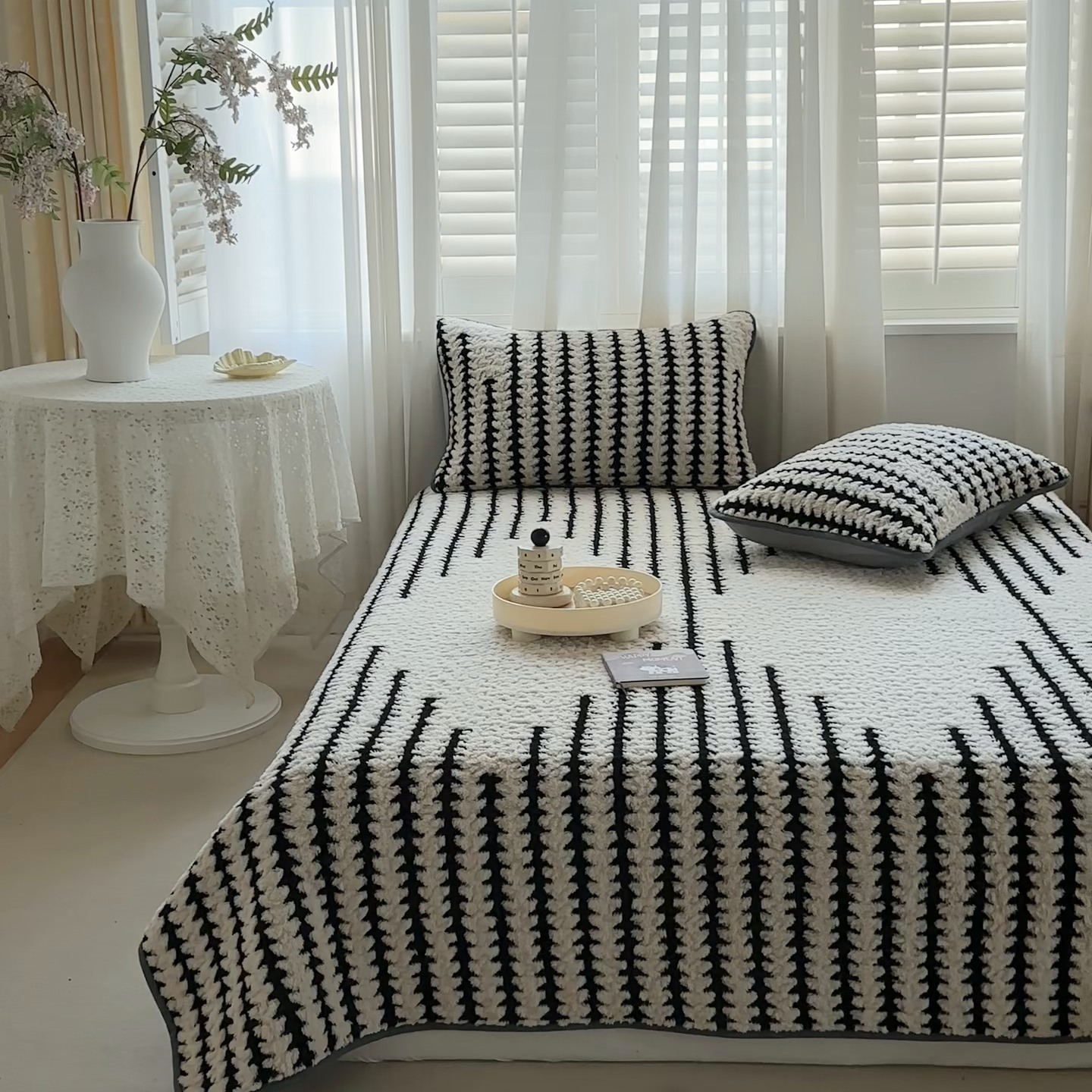 91家纺网 家纺一手货源 找家纺 温宁家纺 2025新款步步高床盖三件套 床盖-步步高米白