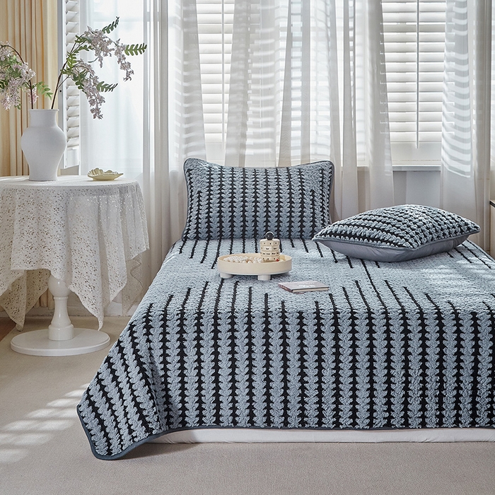 91家纺网 家纺一手货源 找家纺 温宁家纺 2025新款步步高床盖三件套 床盖-步步高雾蓝