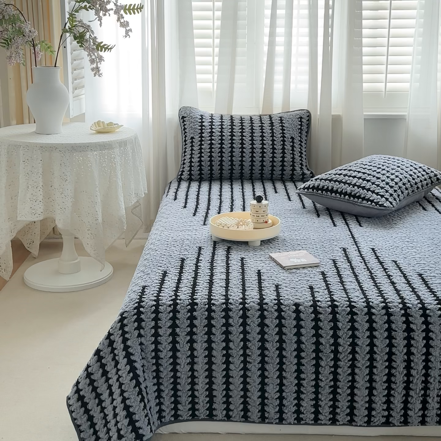 91家纺网 家纺一手货源 找家纺 温宁家纺 2025新款步步高床盖三件套 床盖-步步高雾蓝