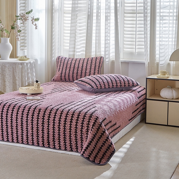 91家纺网 家纺一手货源 找家纺 温宁家纺 2025新款步步高床盖三件套 床盖-步步高香芋紫