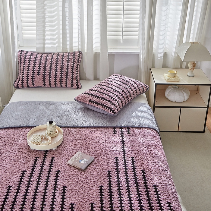 91家纺网 家纺一手货源 找家纺 温宁家纺 2025新款步步高床盖三件套 床盖-步步高香芋紫