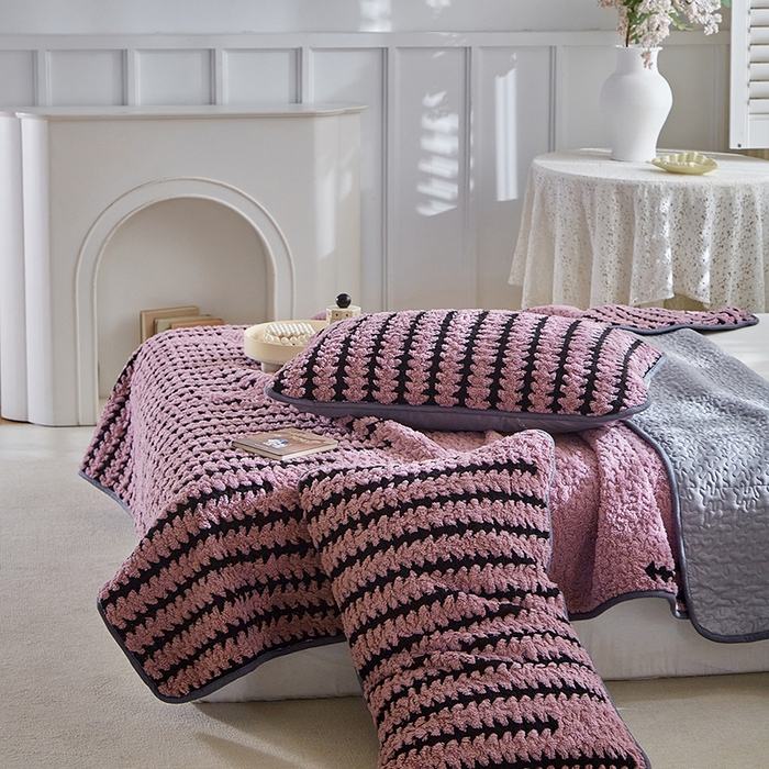 91家纺网 家纺一手货源 找家纺 温宁家纺 2025新款步步高床盖三件套 床盖-步步高香芋紫