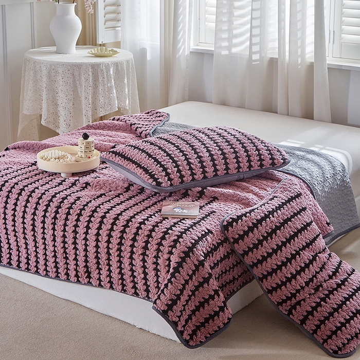 91家纺网 家纺一手货源 找家纺 温宁家纺 2025新款步步高床盖三件套 床盖-步步高香芋紫