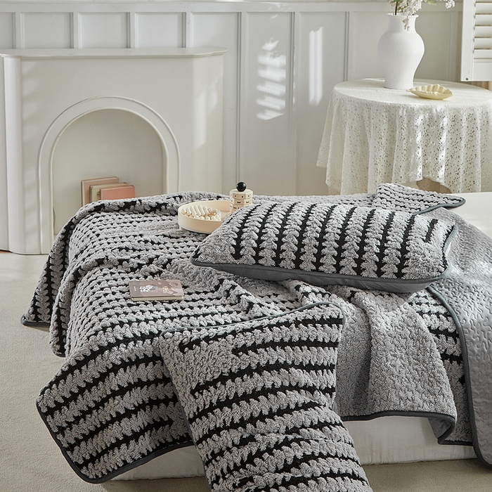 91家纺网 家纺一手货源 找家纺 温宁家纺 2025新款步步高床盖三件套 床盖-步步高银灰