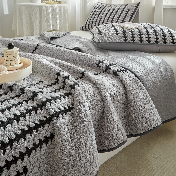 91家纺网 家纺一手货源 找家纺 温宁家纺 2025新款步步高床盖三件套 床盖-步步高银灰