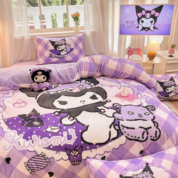 91家纺网 家纺一手货源 找家纺 金爱家 2025新款正版三丽鸥授权大版卡通平网数码印花加厚高克重牛奶绒系列四件套-第一批 绒大版-R糖果库洛米