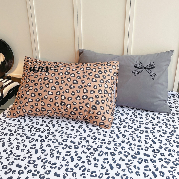 91家纺网 家纺一手货源 找家纺 （总）炫拼家纺 2025新款丝蕴系列全棉纯棉磨毛绣花蝴蝶结豹纹纯棉四件套-丝蕴