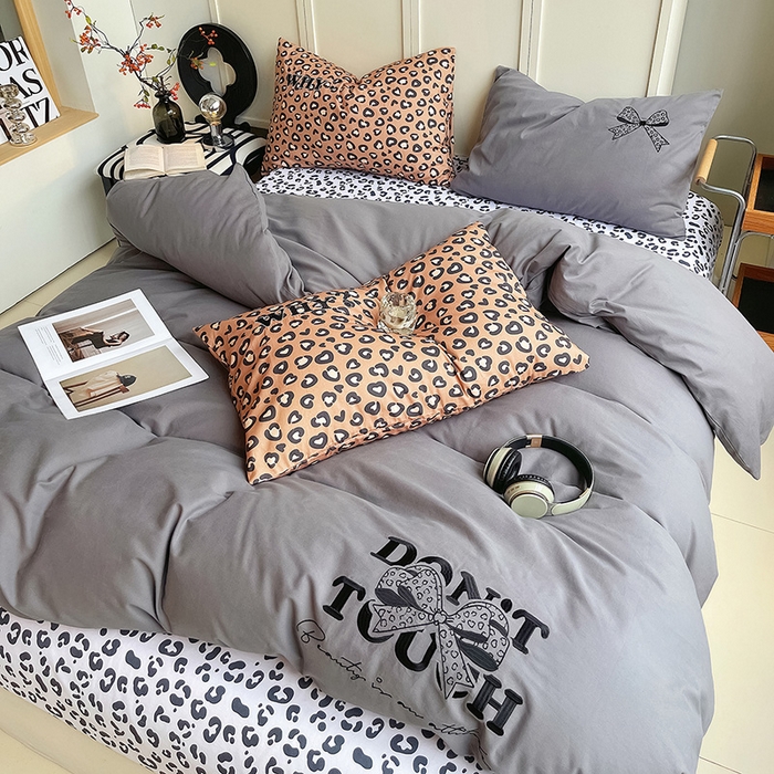 91家纺网 家纺一手货源 找家纺 炫拼家纺 2026新款丝蕴系列全棉纯棉磨毛绣花蝴蝶结豹纹纯棉四件套-丝蕴 丝蕴-漫步者