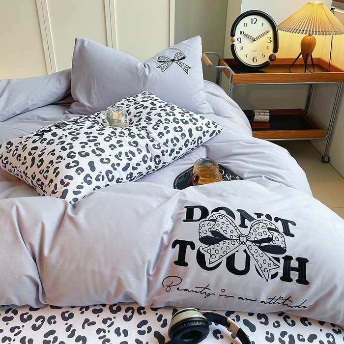炫拼家纺 2026新款丝蕴系列全棉纯棉磨毛绣花蝴蝶结豹纹纯棉四件套-丝蕴 丝蕴-蓝色记忆