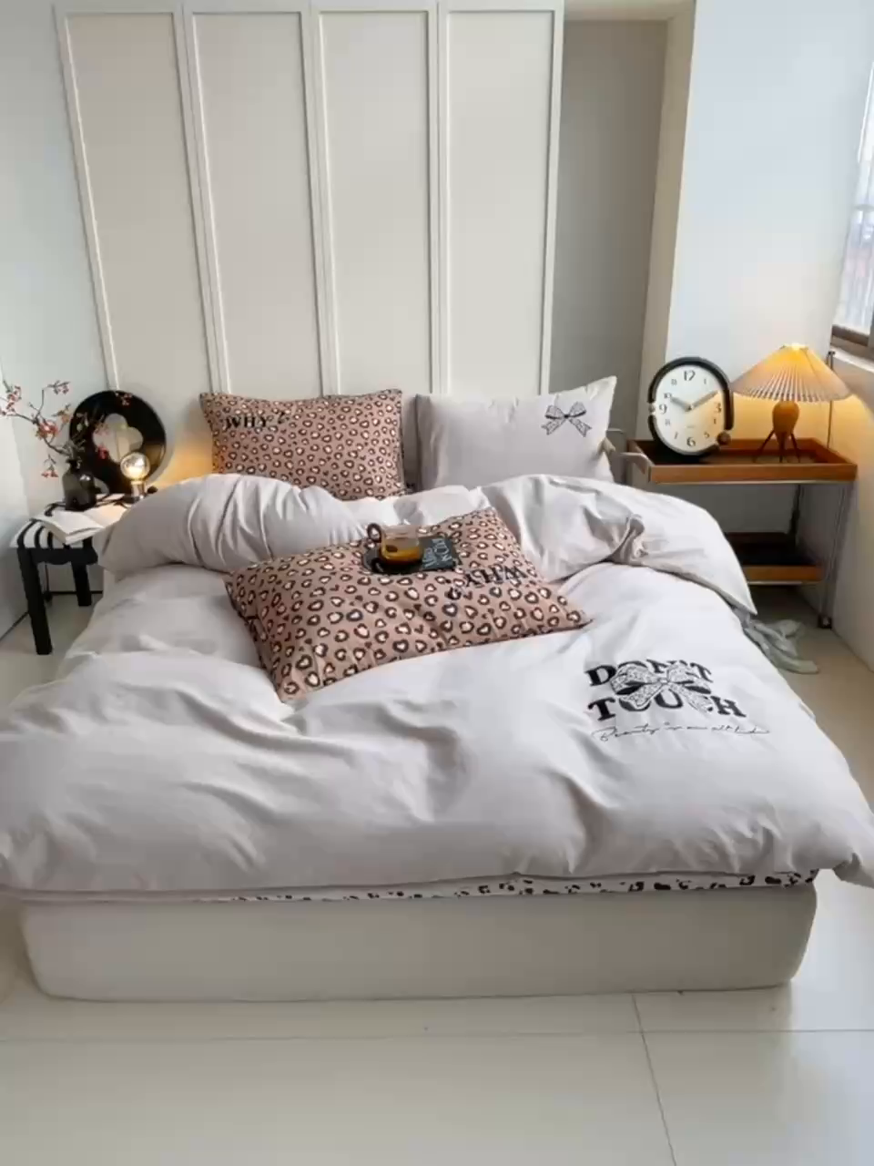 91家纺网 家纺一手货源 找家纺 炫拼家纺 2026新款丝蕴系列全棉纯棉磨毛绣花蝴蝶结豹纹纯棉四件套-丝蕴 丝蕴-半糖主义