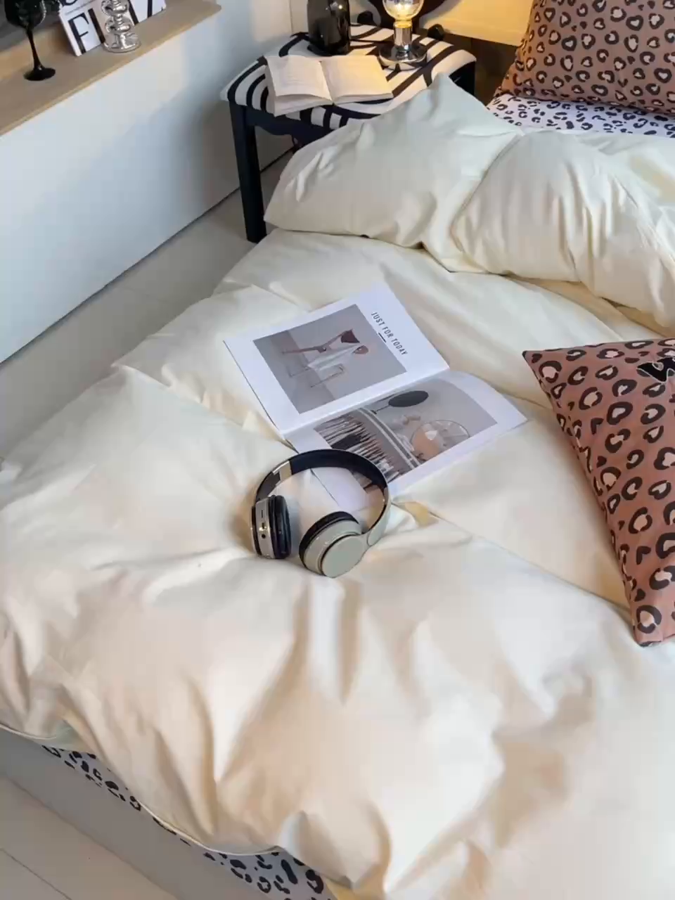 91家纺网 家纺一手货源 找家纺 炫拼家纺 2026新款丝蕴系列全棉纯棉磨毛绣花蝴蝶结豹纹纯棉四件套-丝蕴 丝蕴-爱情手札