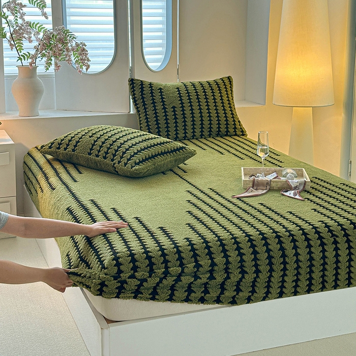 91家纺网 家纺一手货源 找家纺 温宁家纺 2025新款步步高床笠 床笠-步步高军绿