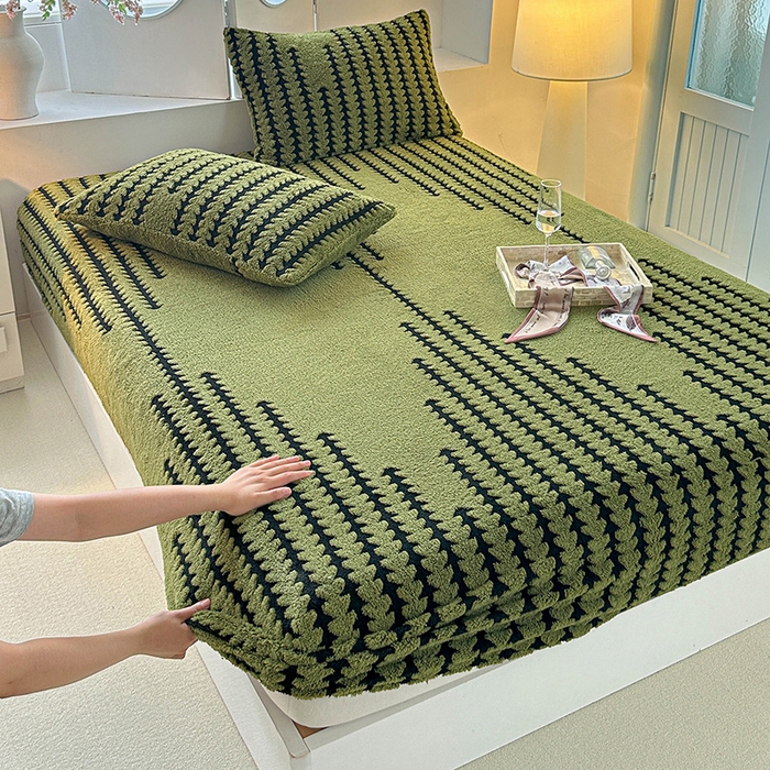 91家纺网 家纺一手货源 找家纺 温宁家纺 2025新款步步高床笠 床笠-步步高军绿