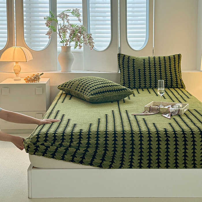 91家纺网 家纺一手货源 找家纺 温宁家纺 2025新款步步高床笠 床笠-步步高军绿