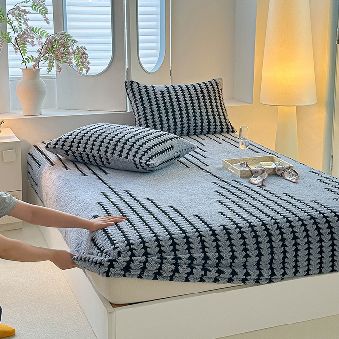 91家纺网 家纺一手货源 找家纺 温宁家纺 2025新款步步高床笠 床笠-步步高雾蓝