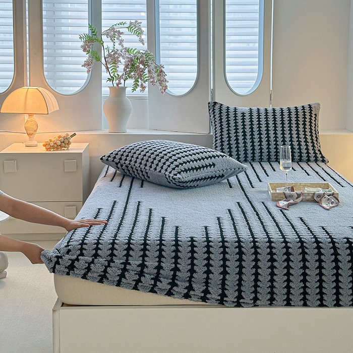 91家纺网 家纺一手货源 找家纺 温宁家纺 2025新款步步高床笠 床笠-步步高雾蓝