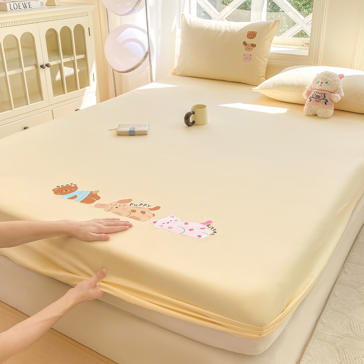 91家纺网 家纺一手货源 找家纺 灰鲸 2025新款全棉刺绣大床床笠-懒懒小憩系列 懒懒小憩-黄