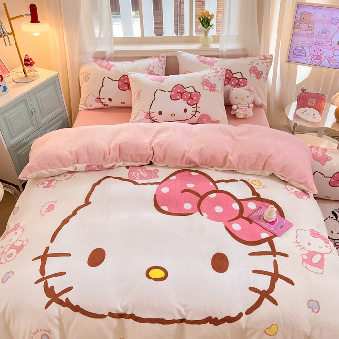 91家纺网 家纺一手货源 找家纺 金爱家 2025新款正版三丽鸥授权大版卡通平网数码印花加厚高克重牛奶绒系列四件套-第一批 绒大版-R甜甜奶油kitty