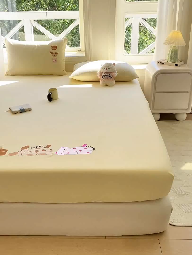 91家纺网 家纺一手货源 找家纺 灰鲸 2025新款全棉刺绣大床床笠-懒懒小憩系列 懒懒小憩-黄