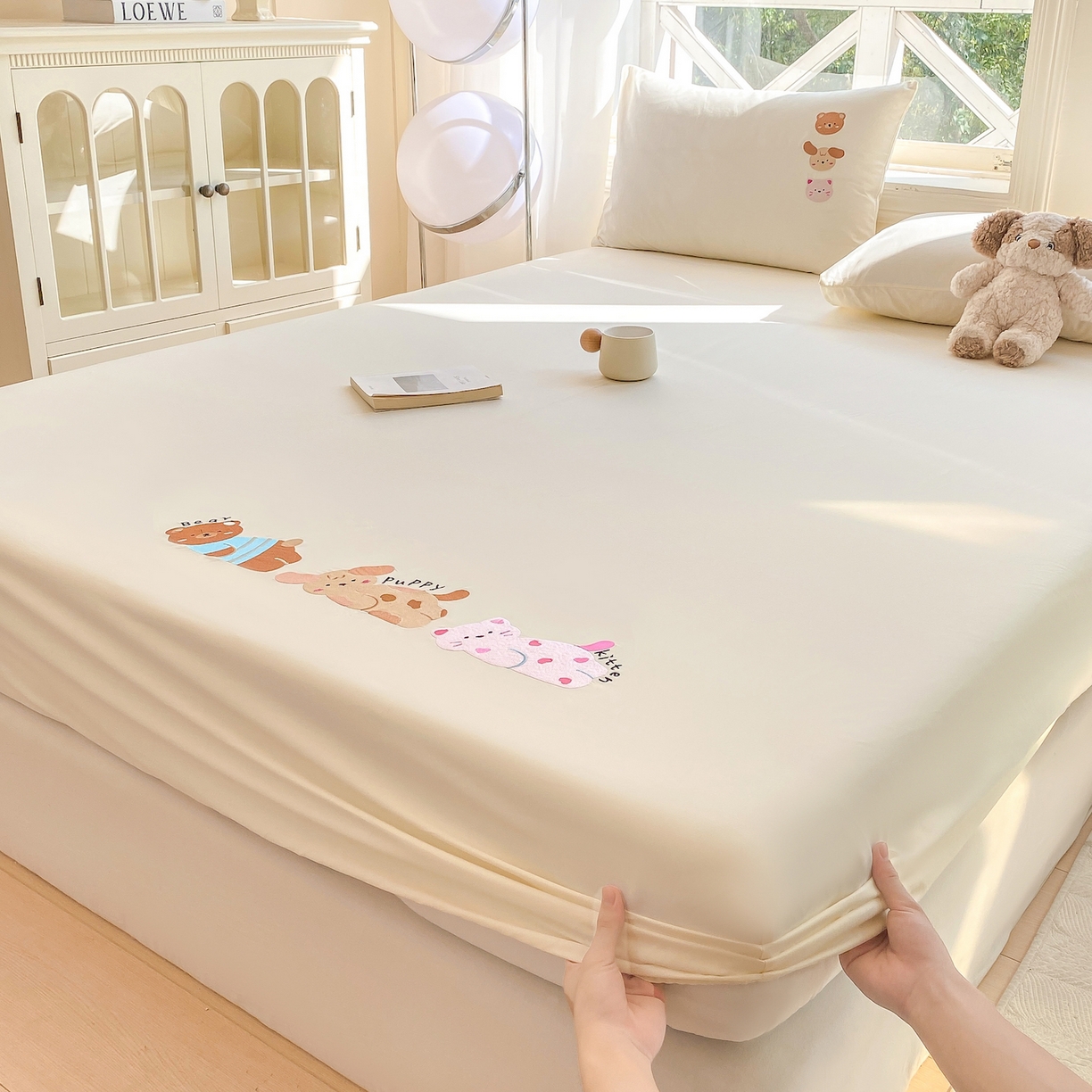 91家纺网 家纺一手货源 找家纺 灰鲸 2025新款全棉刺绣大床床笠-懒懒小憩系列 懒懒小憩-白