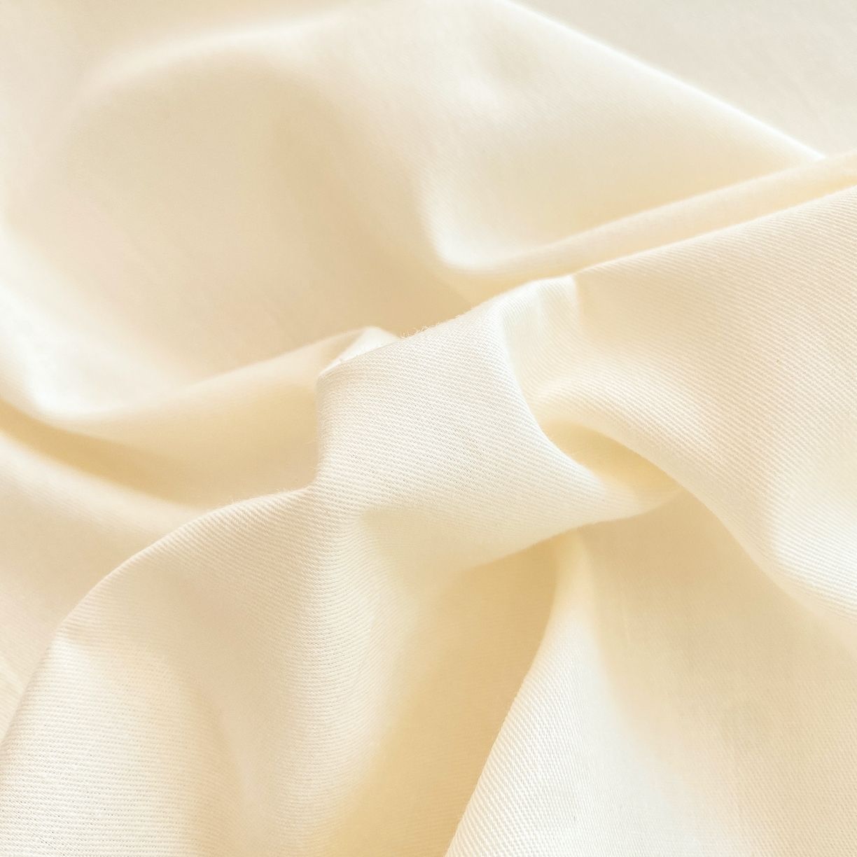 91家纺网 家纺一手货源 找家纺 灰鲸 2025新款全棉刺绣大床床笠-懒懒小憩系列 懒懒小憩-白