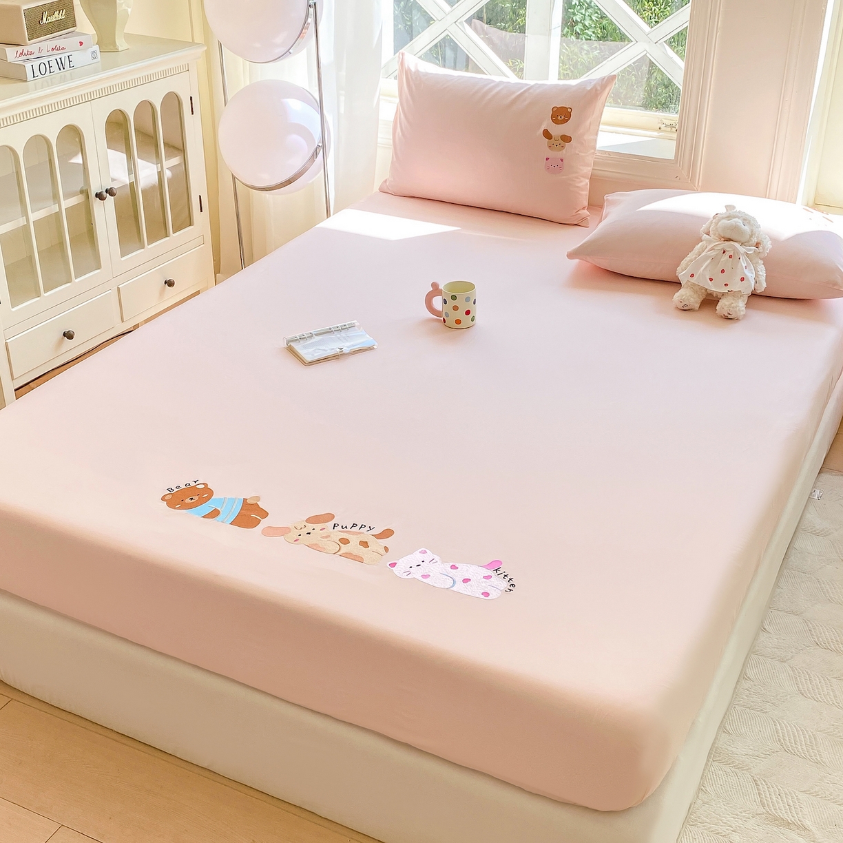 91家纺网 家纺一手货源 找家纺 灰鲸 2025新款全棉刺绣大床床笠-懒懒小憩系列 懒懒小憩-粉