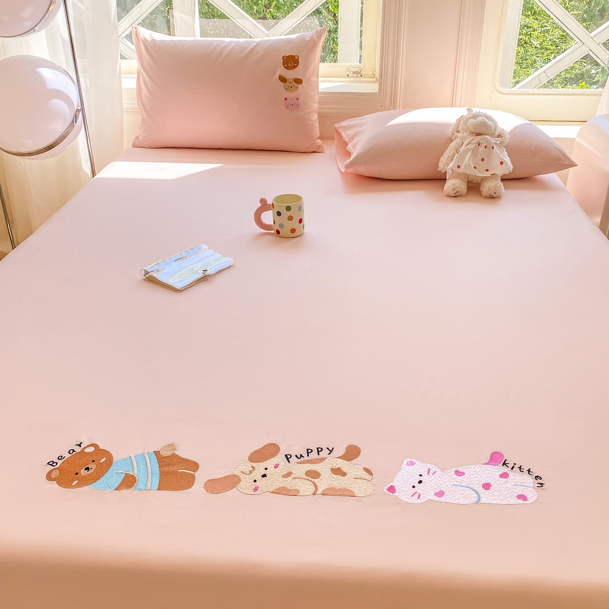 91家纺网 家纺一手货源 找家纺 灰鲸 2025新款全棉刺绣大床床笠-懒懒小憩系列 懒懒小憩-粉