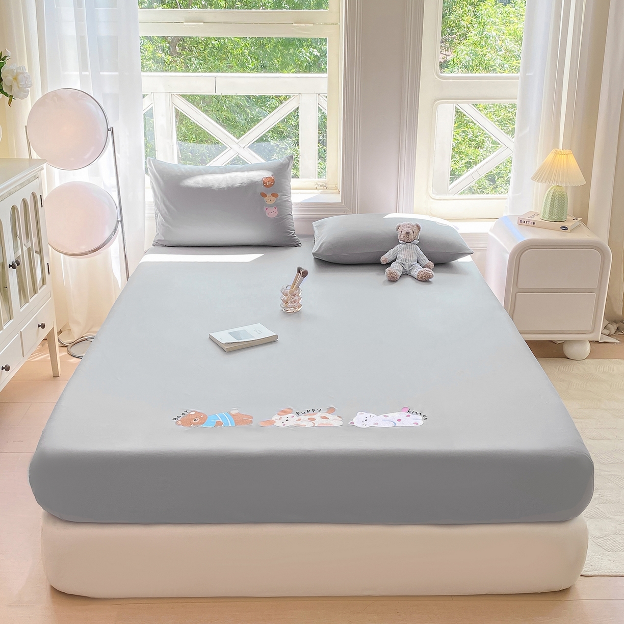 91家纺网 家纺一手货源 找家纺 灰鲸 2025新款全棉刺绣大床床笠-懒懒小憩系列 懒懒小憩-灰