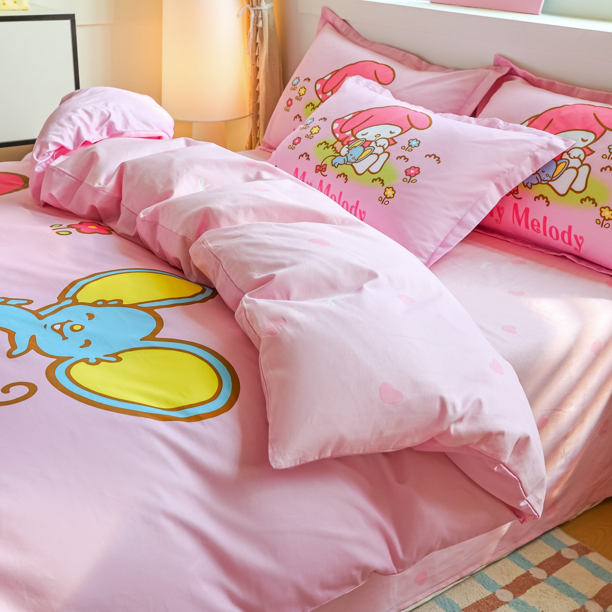 91家纺网 家纺一手货源 找家纺 浩诚 2025新款三丽鸥专版大版纯棉三件套四件套 花园派对