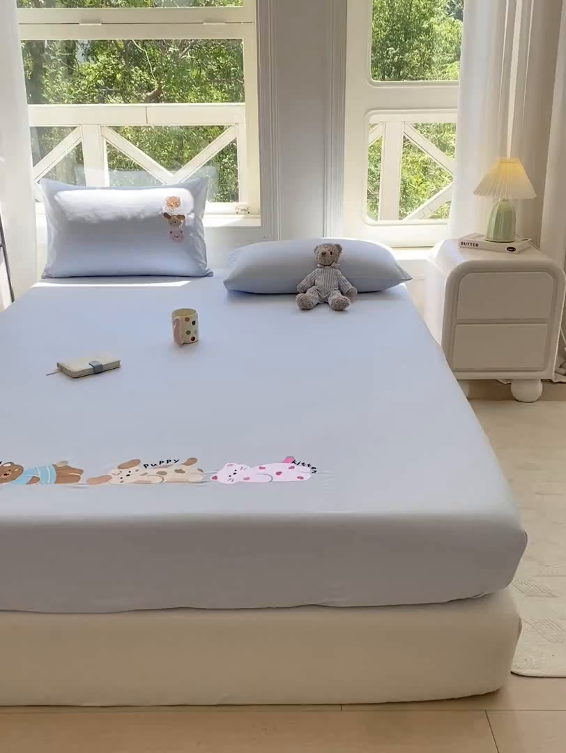 91家纺网 家纺一手货源 找家纺 灰鲸 2025新款全棉刺绣大床床笠-懒懒小憩系列 懒懒小憩-灰