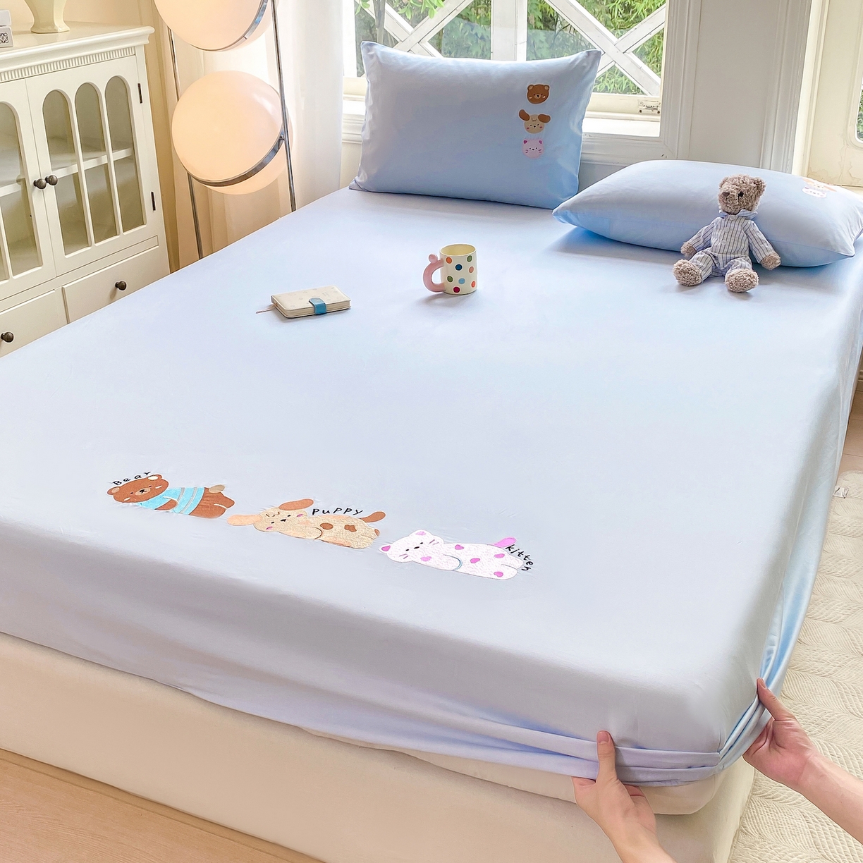 91家纺网 家纺一手货源 找家纺 灰鲸 2025新款全棉刺绣大床床笠-懒懒小憩系列 懒懒小憩-蓝