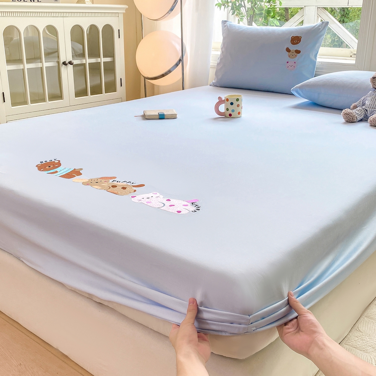 91家纺网 家纺一手货源 找家纺 灰鲸 2025新款全棉刺绣大床床笠-懒懒小憩系列 懒懒小憩-蓝