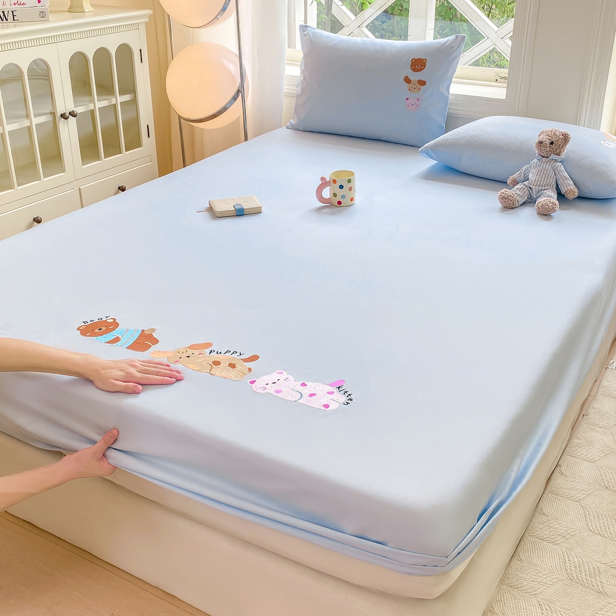 91家纺网 家纺一手货源 找家纺 灰鲸 2025新款全棉刺绣大床床笠-懒懒小憩系列 懒懒小憩-蓝