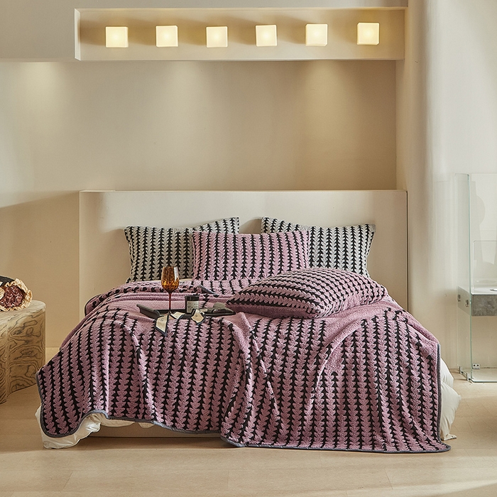 91家纺网 家纺一手货源 找家纺 （总）温宁家纺 2025新款步步高单层毛毯盖毯