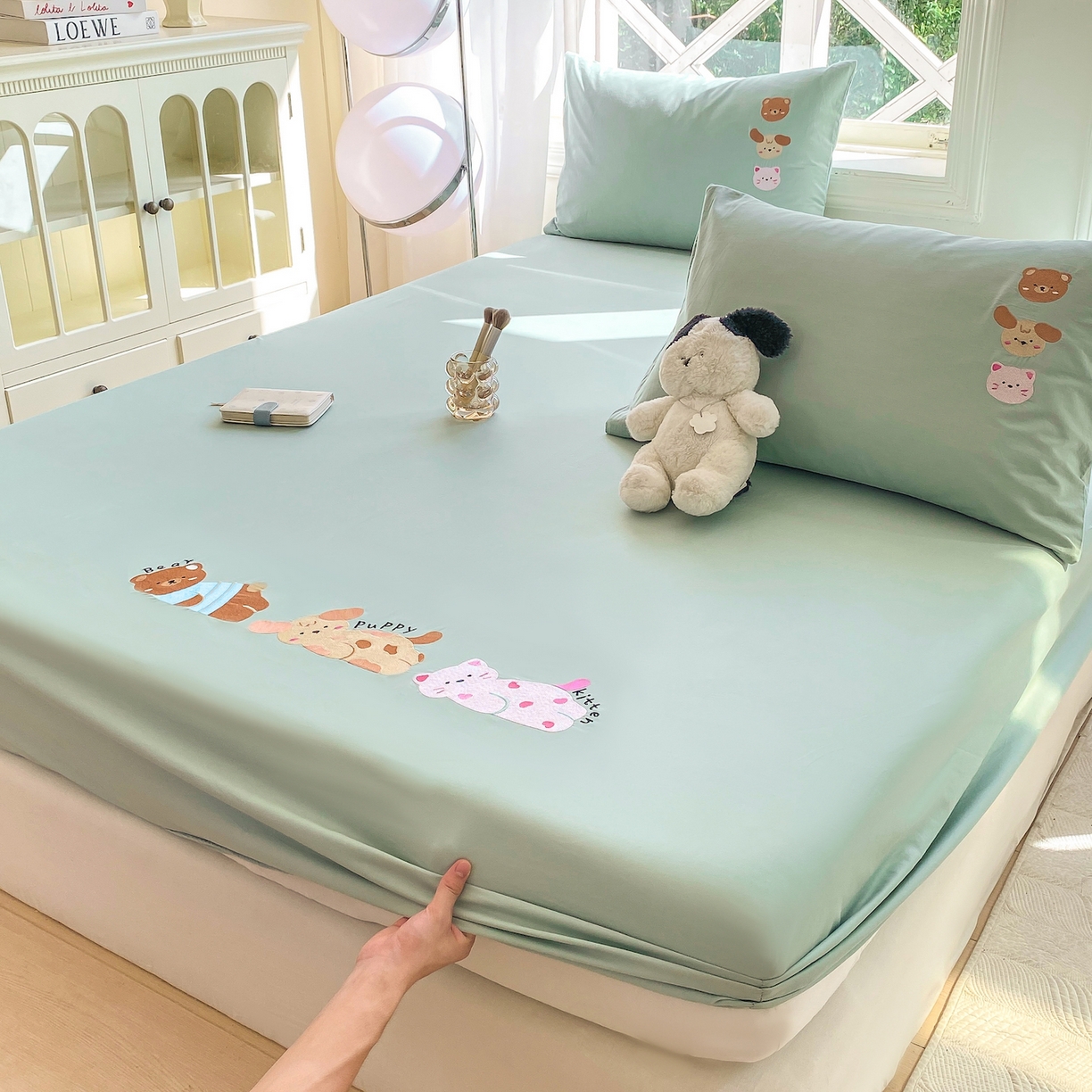 91家纺网 家纺一手货源 找家纺 灰鲸 2025新款全棉刺绣大床床笠-懒懒小憩系列 懒懒小憩-绿