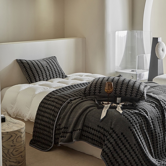 91家纺网 家纺一手货源 找家纺 温宁家纺 2025新款步步高单层毛毯盖毯 毛毯-步步高复古灰