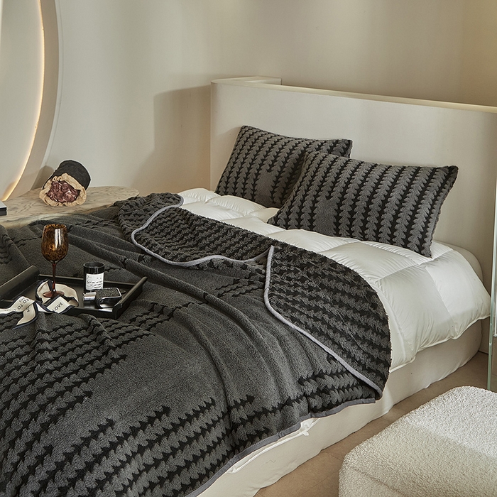 91家纺网 家纺一手货源 找家纺 温宁家纺 2025新款步步高单层毛毯盖毯 毛毯-步步高复古灰