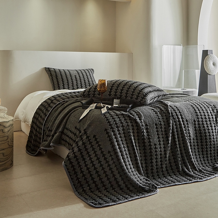 91家纺网 家纺一手货源 找家纺 温宁家纺 2025新款步步高单层毛毯盖毯 毛毯-步步高复古灰