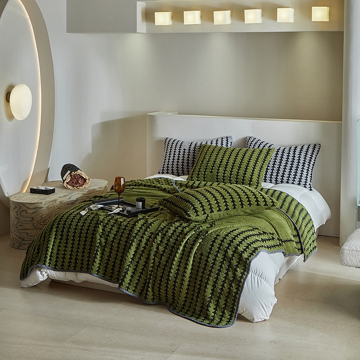 91家纺网 家纺一手货源 找家纺 温宁家纺 2025新款步步高单层毛毯盖毯 毛毯-步步高军绿