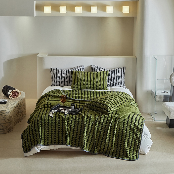 91家纺网 家纺一手货源 找家纺 温宁家纺 2025新款步步高单层毛毯盖毯 毛毯-步步高军绿