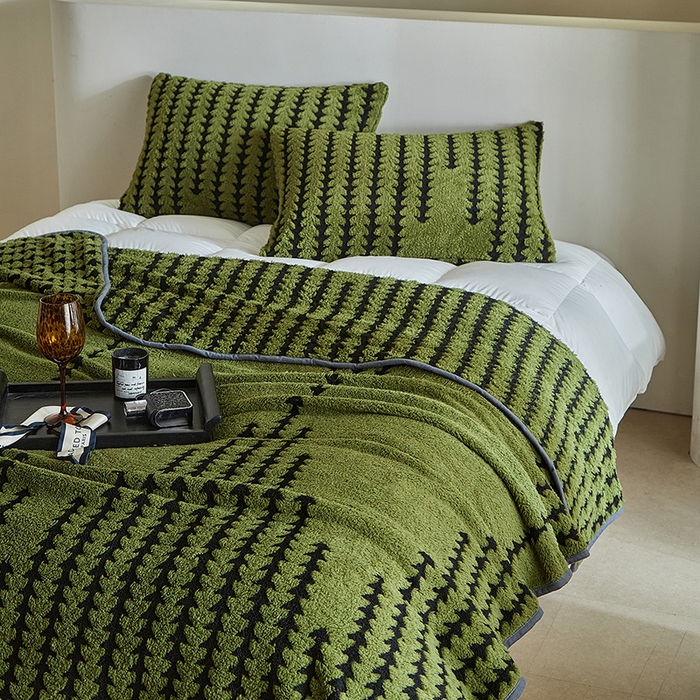 91家纺网 家纺一手货源 找家纺 温宁家纺 2025新款步步高单层毛毯盖毯 毛毯-步步高军绿