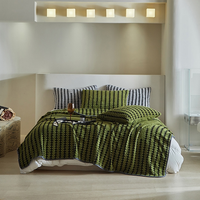 温宁家纺 2025新款步步高单层毛毯盖毯 毛毯-步步高军绿