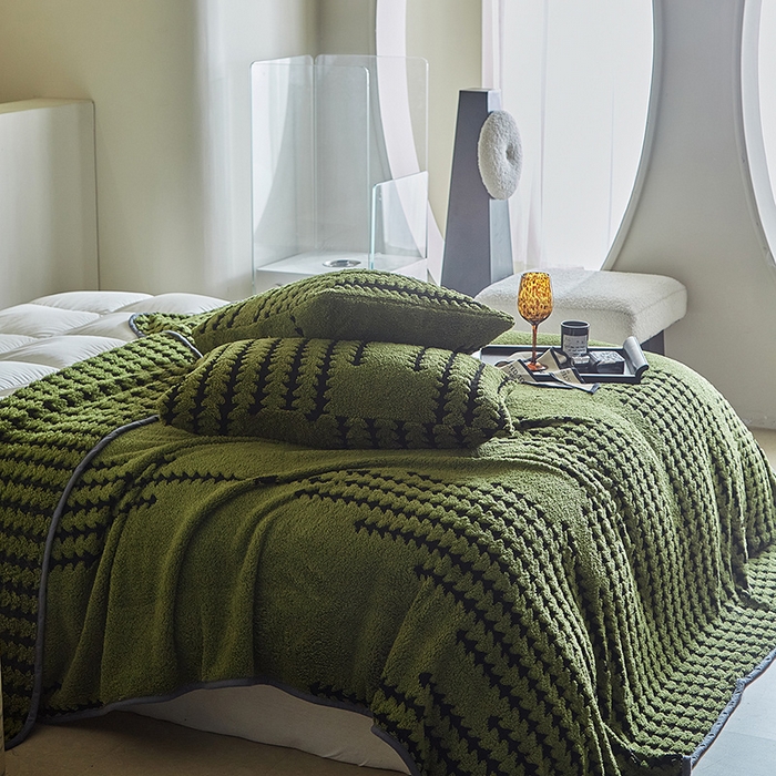 91家纺网 家纺一手货源 找家纺 温宁家纺 2025新款步步高单层毛毯盖毯 毛毯-步步高军绿