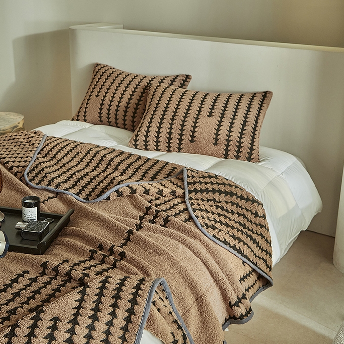 91家纺网 家纺一手货源 找家纺 温宁家纺 2025新款步步高单层毛毯盖毯 毛毯-步步高咖色