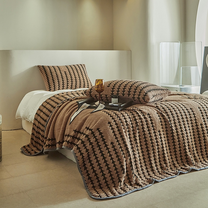 91家纺网 家纺一手货源 找家纺 温宁家纺 2025新款步步高单层毛毯盖毯 毛毯-步步高咖色