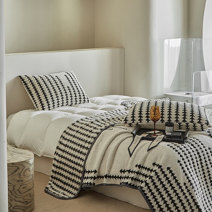 91家纺网 家纺一手货源 找家纺 温宁家纺 2025新款步步高单层毛毯盖毯 毛毯-步步高米白