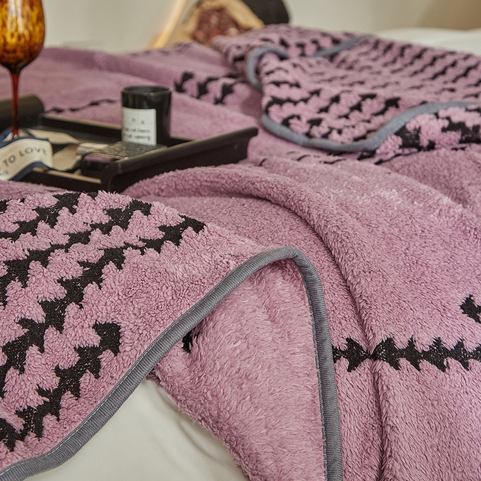 91家纺网 家纺一手货源 找家纺 温宁家纺 2025新款步步高单层毛毯盖毯 毛毯-步步高香芋紫