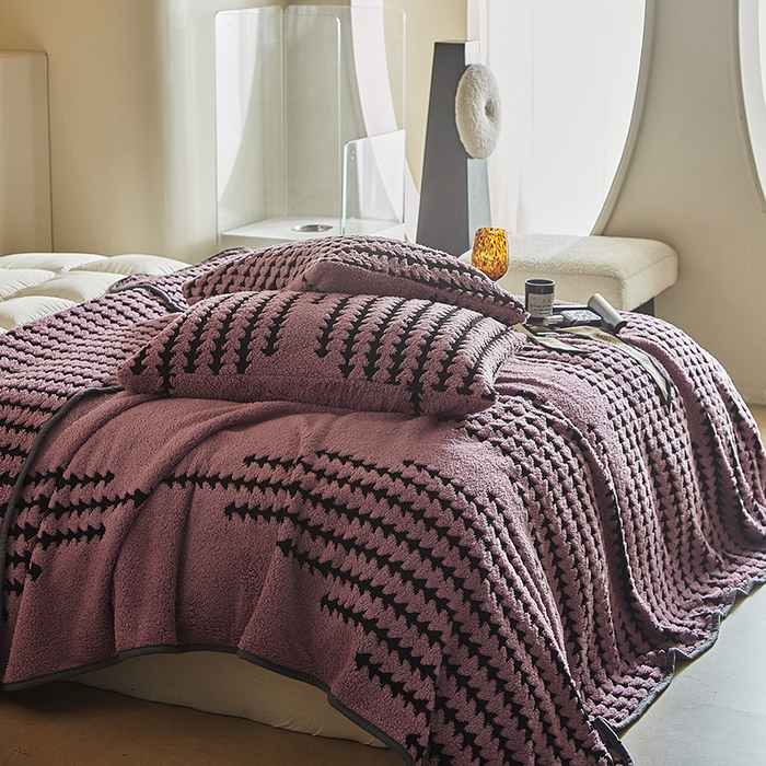 91家纺网 家纺一手货源 找家纺 温宁家纺 2025新款步步高单层毛毯盖毯 毛毯-步步高香芋紫