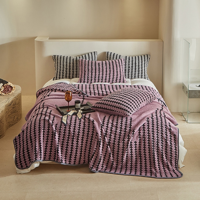 91家纺网 家纺一手货源 找家纺 温宁家纺 2025新款步步高单层毛毯盖毯 毛毯-步步高香芋紫